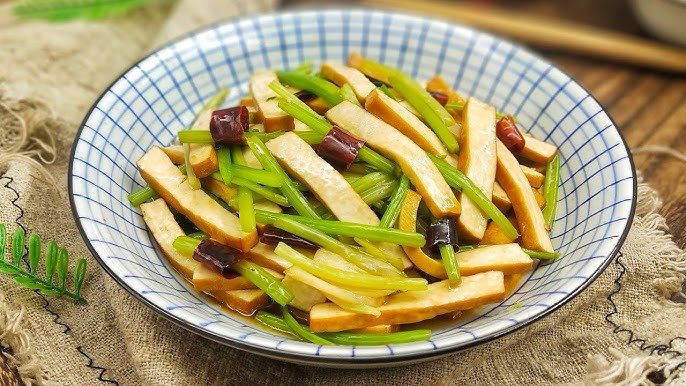 Celery with Minced Meat and Dried Tofu